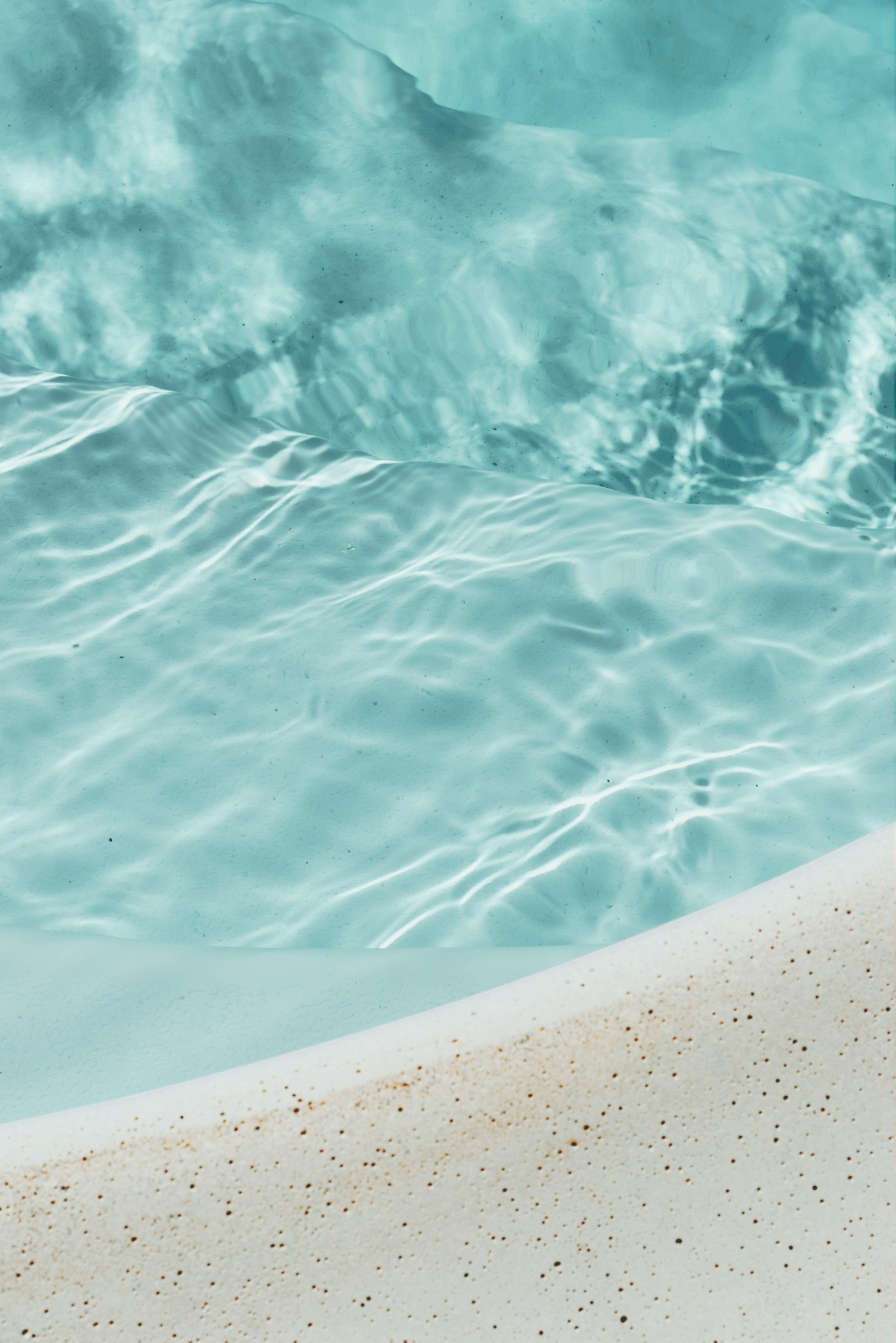 Piscine au sel : un traitement doux, durable et maîtrisé par nos équipes