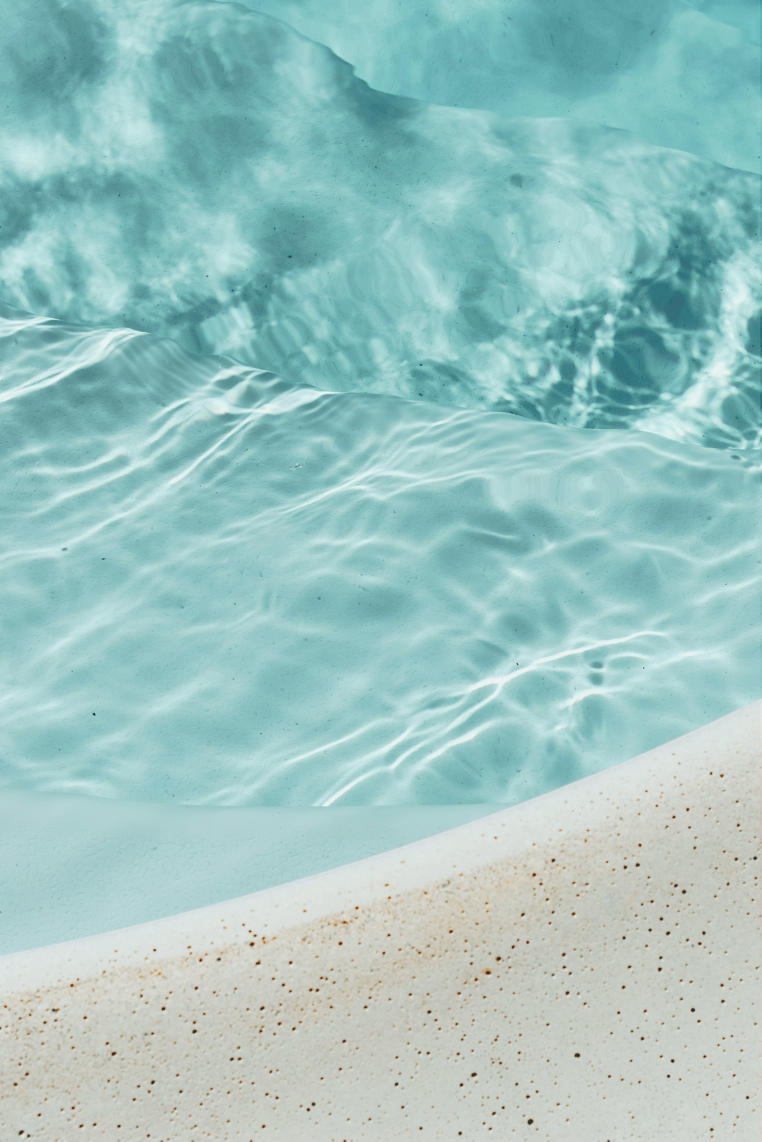 Piscine au sel : un traitement doux, durable et maîtrisé par nos équipes