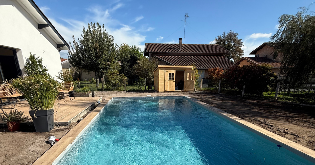Chlore ou sel : quelle solution pour traiter l'eau de votre piscine ?