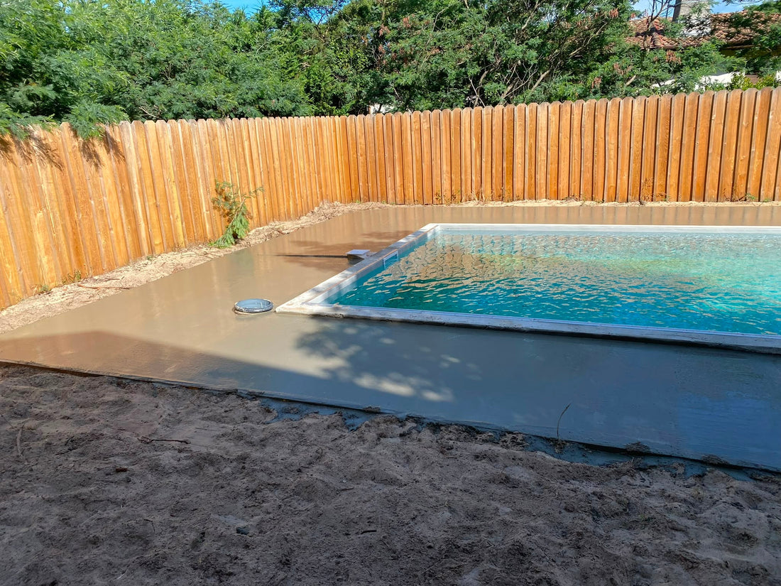 Rénover une vieille piscine : équipements, revêtement, modernisation et consommation