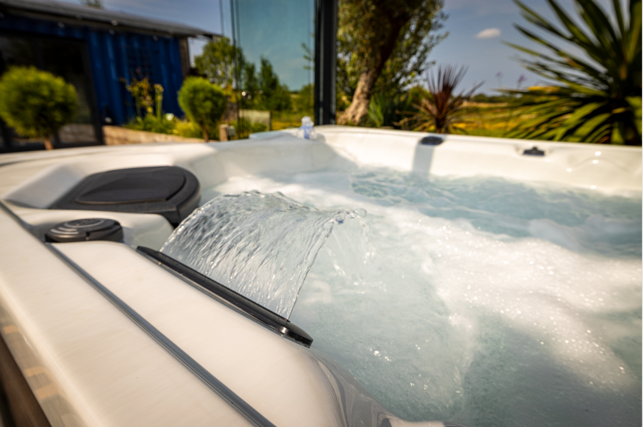 Spa Platinum Topaz — Jacuzzi compact 3 places, 64 jets, gamme Premium