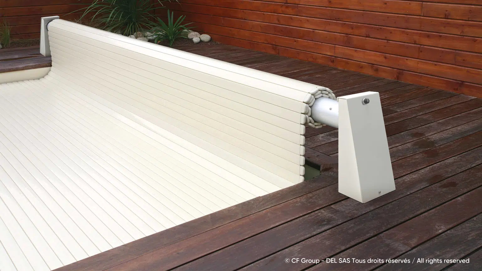 Volet hors sol Roll Easy — Couverture automatique de piscine
